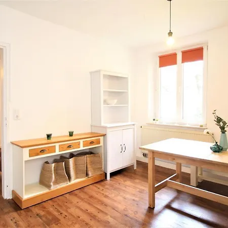 Zentral Wohnen - Inkl. Privatem Stellplatz Apartment Wurzburg