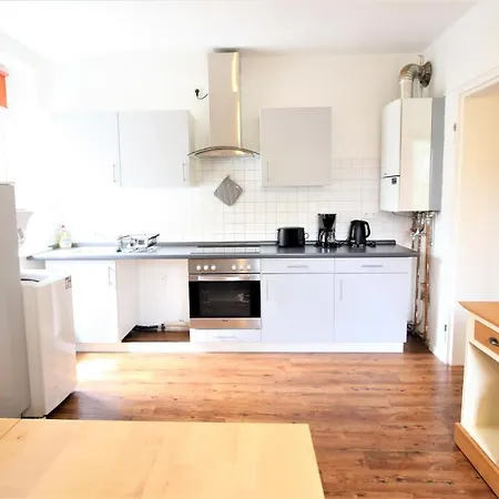 Zentral Wohnen - Inkl. Privatem Stellplatz Apartment Wurzburg