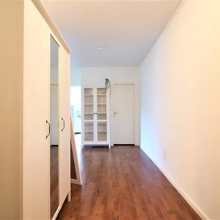 Apartment Zentral Wohnen - Inkl. Privatem Stellplatz *