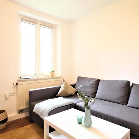 Zentral Wohnen - Inkl. Privatem Stellplatz Apartment Wurzburg